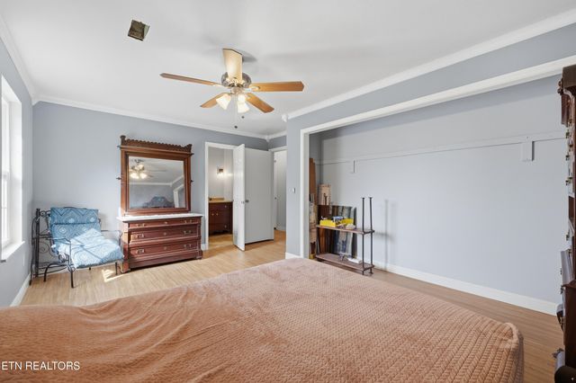 3473 Russellwood Drive, Rockford, TN 37853