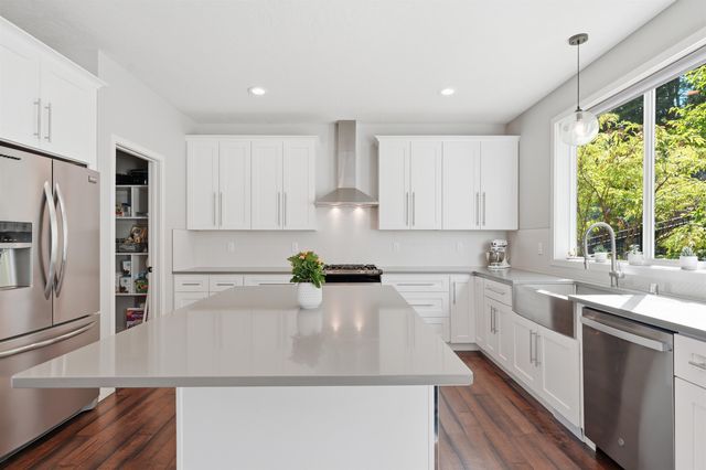 6602 S Springview St St, Spokane, WA 99224