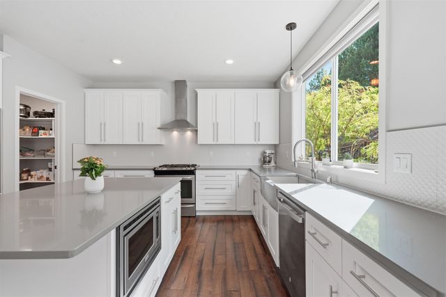 6602 S Springview St St, Spokane, WA 99224
