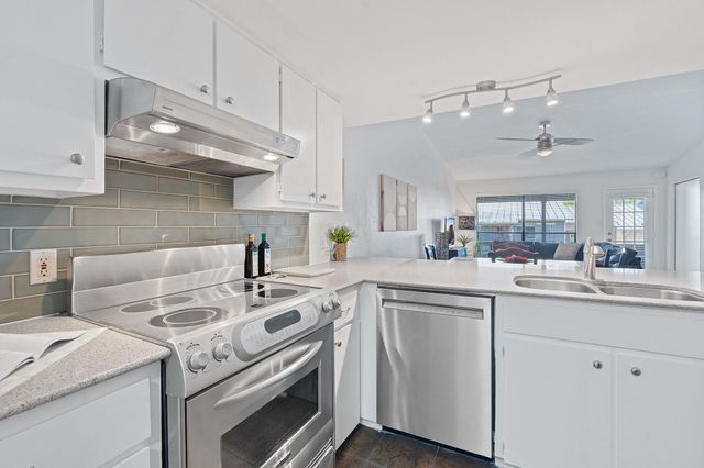 1101 Hollow Creek DR 2203, Austin, TX 78704