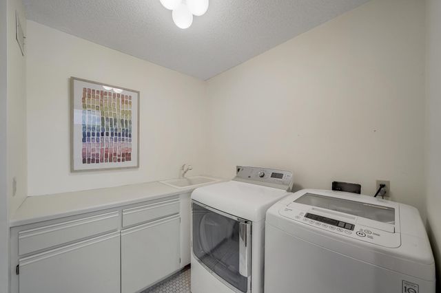 9117 Yukon Avenue S, Bloomington, MN 55438