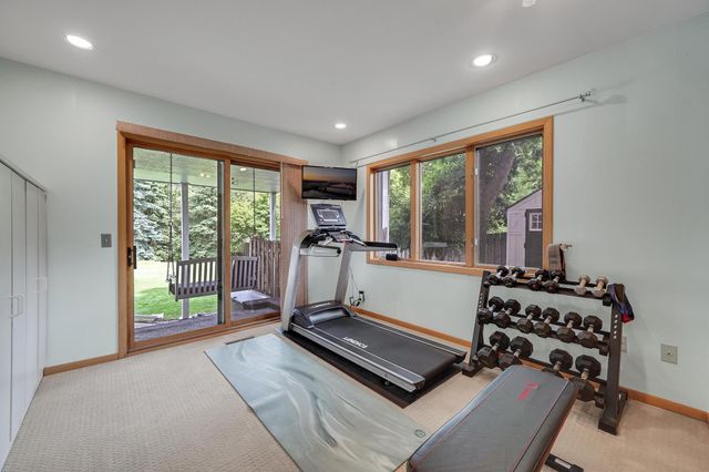 9117 Yukon Avenue S, Bloomington, MN 55438