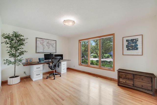 9117 Yukon Avenue S, Bloomington, MN 55438