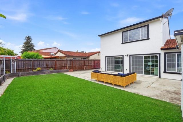 1145 Lovelock Way, Hayward, CA 94544