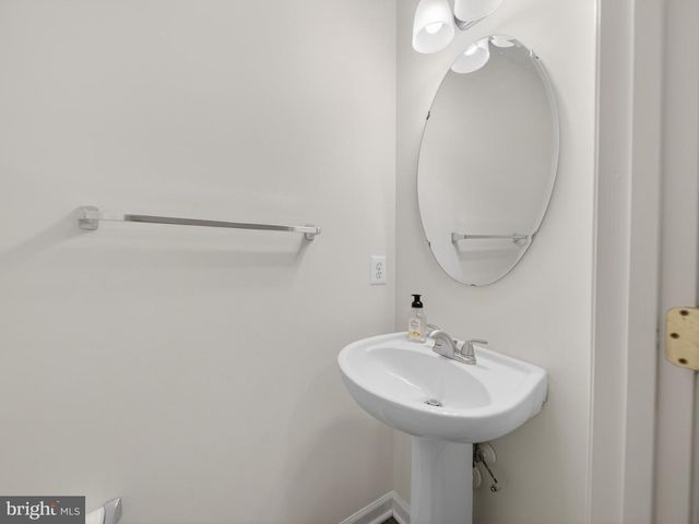 13662 SAINT JOHNS WOOD PL, Herndon, VA 20171