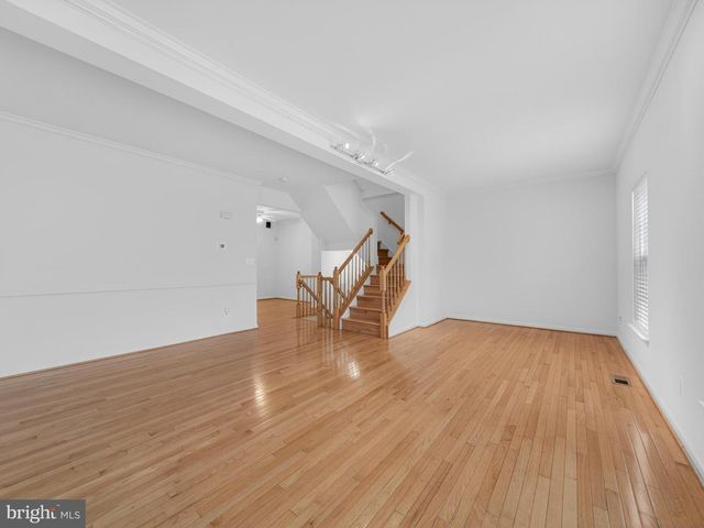 13662 SAINT JOHNS WOOD PL, Herndon, VA 20171