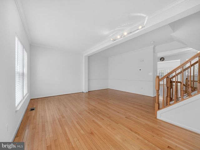 13662 SAINT JOHNS WOOD PL, Herndon, VA 20171