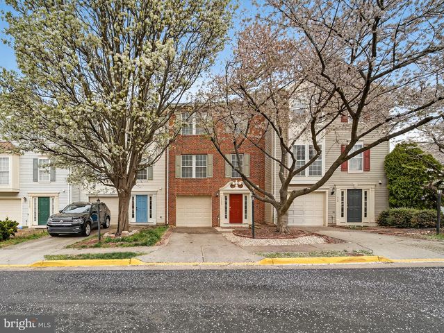 13662 SAINT JOHNS WOOD PL, Herndon, VA 20171