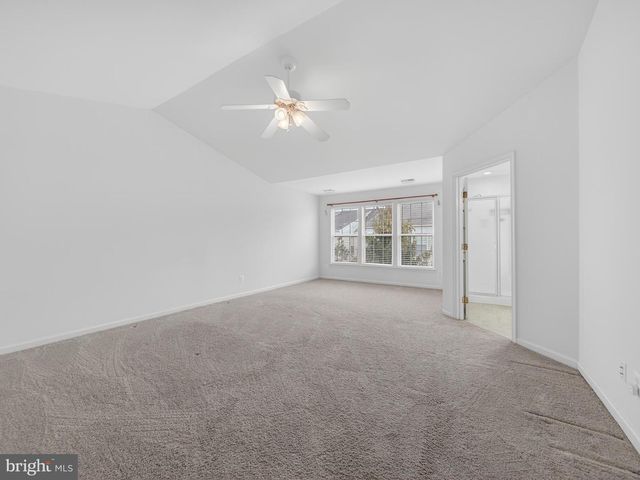 13662 SAINT JOHNS WOOD PL, Herndon, VA 20171