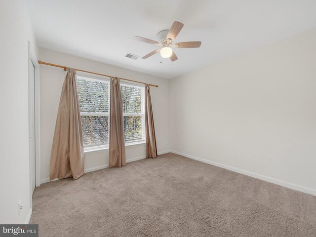 13662 SAINT JOHNS WOOD PL, Herndon, VA 20171