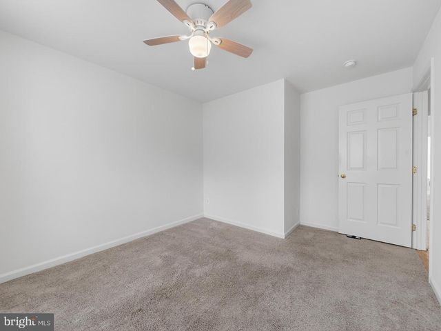 13662 SAINT JOHNS WOOD PL, Herndon, VA 20171