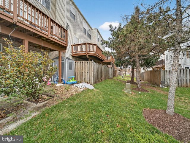 13662 SAINT JOHNS WOOD PL, Herndon, VA 20171