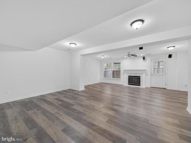 13662 SAINT JOHNS WOOD PL, Herndon, VA 20171