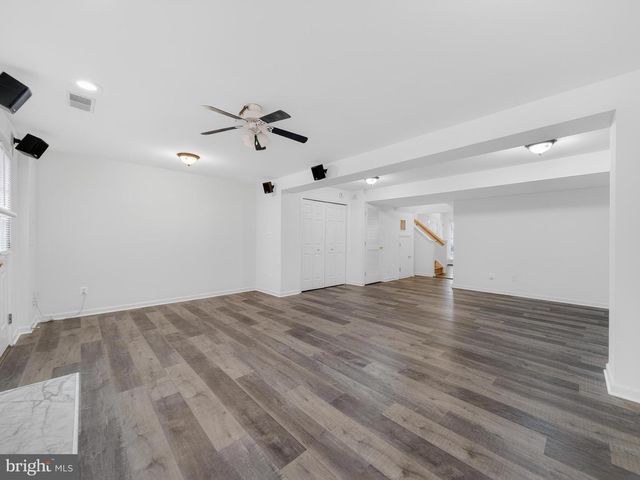 13662 SAINT JOHNS WOOD PL, Herndon, VA 20171