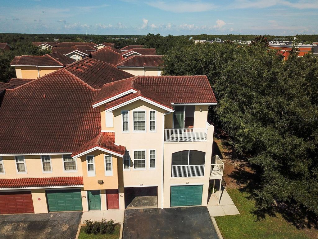 Image 39 of property listing at 12106 POPPY FIELD LANE 107, Orlando, FL 32837