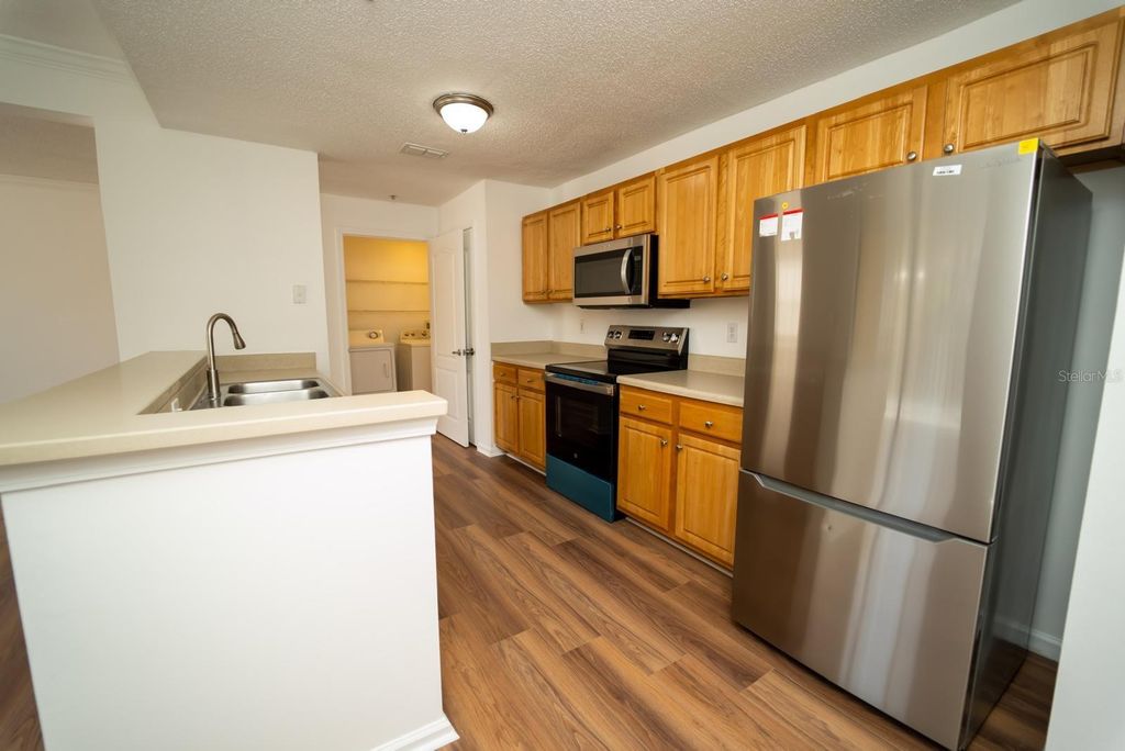 Image 9 of property listing at 12106 POPPY FIELD LANE 107, Orlando, FL 32837