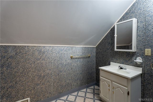 80 Zelmer Street, Buffalo, NY 14211