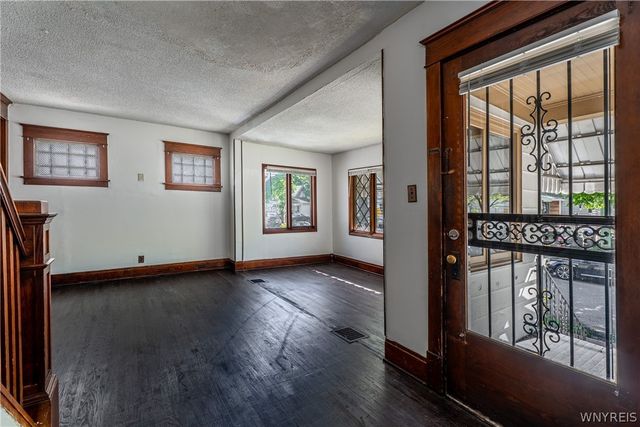 80 Zelmer Street, Buffalo, NY 14211