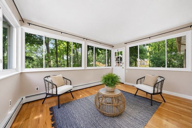 10 Richardson Cir, Saugus, MA 01906