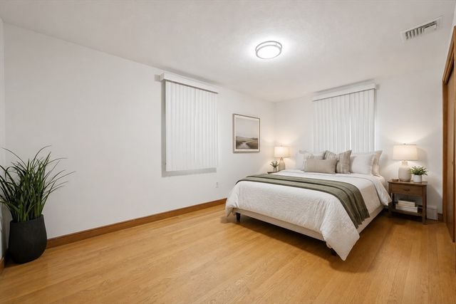 10 Richardson Cir, Saugus, MA 01906