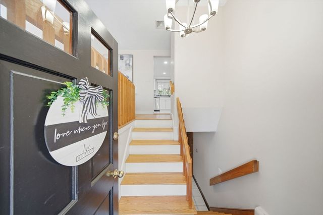 10 Richardson Cir, Saugus, MA 01906