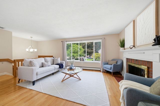 10 Richardson Cir, Saugus, MA 01906