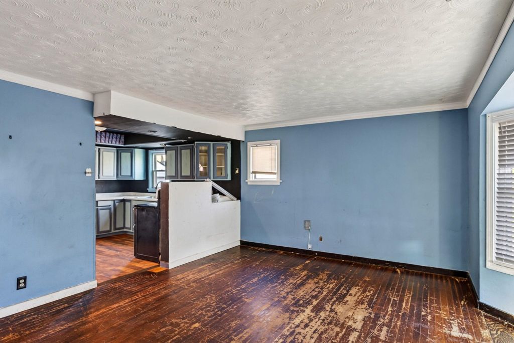 1307 E Gordon Ave, Spokane, WA 99207 photo 3