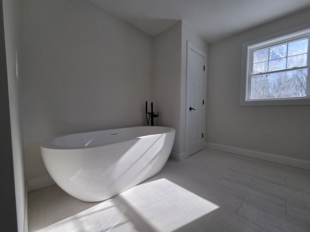11 Cricket Lane 11-Chestnut, Newbury, MA 01922