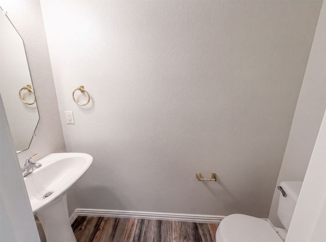 448 N Waterford Oaks Drive, Cedar Hill, TX 75104