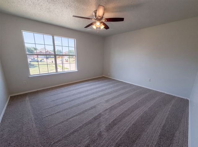 448 N Waterford Oaks Drive, Cedar Hill, TX 75104