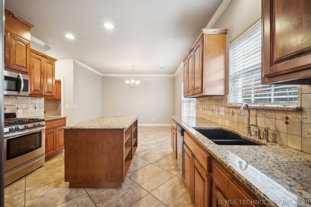 13302 E 43rd Street, Tulsa, OK 74134