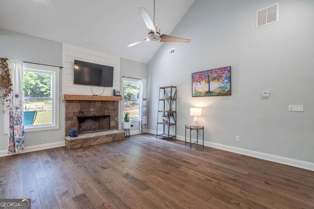 2712 Jones Holly Road, Good Hope, GA 30641