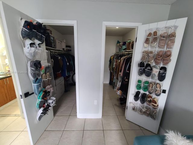 496 NW 165th St Rd D112, Miami, FL 33169