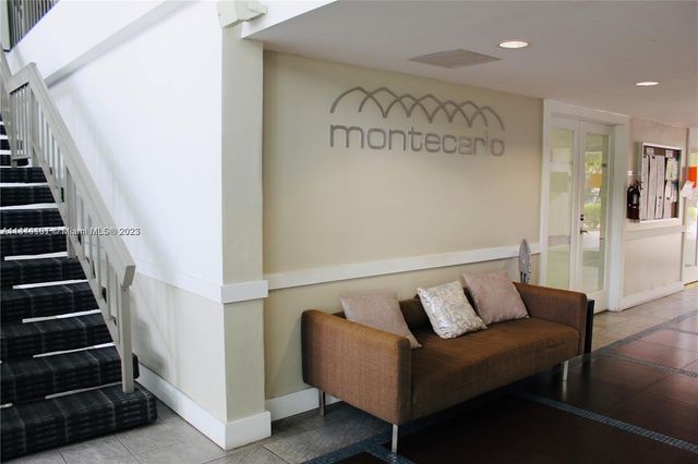 496 NW 165th St Rd D112, Miami, FL 33169