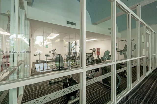 496 NW 165th St Rd D112, Miami, FL 33169