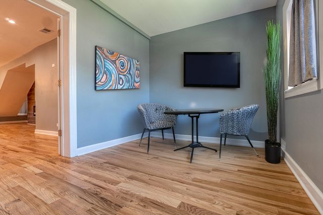 4826 W Potomac Avenue, Chicago, IL 60651