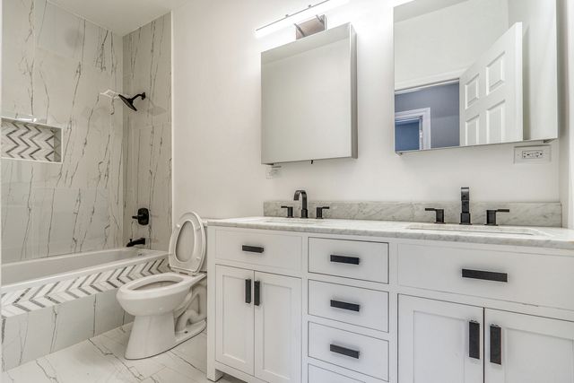 4826 W Potomac Avenue, Chicago, IL 60651