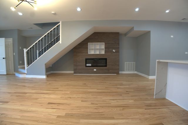 4826 W Potomac Avenue, Chicago, IL 60651
