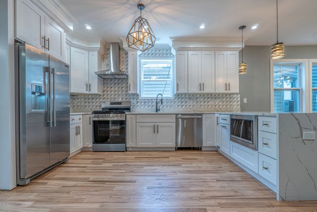4826 W Potomac Avenue, Chicago, IL 60651