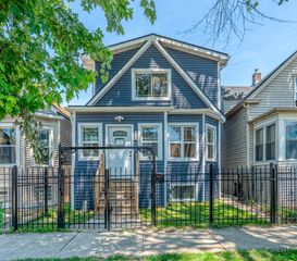 4826 W Potomac Avenue, Chicago, IL 60651