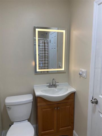 10572 BLOSSOM LAKE DRIVE, Seminole, FL 33772