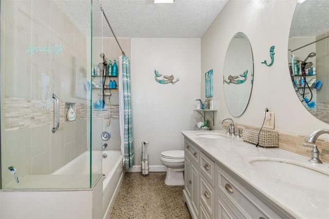 10572 BLOSSOM LAKE DRIVE, Seminole, FL 33772