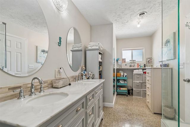 10572 BLOSSOM LAKE DRIVE, Seminole, FL 33772