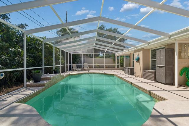 10572 BLOSSOM LAKE DRIVE, Seminole, FL 33772