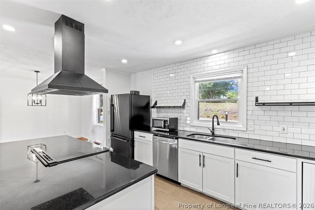 2710 Fordham Drive, Fayetteville, NC 28304