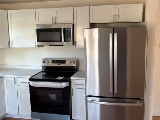 906 RIVERVIEW Drive, St Joseph, MO 64503