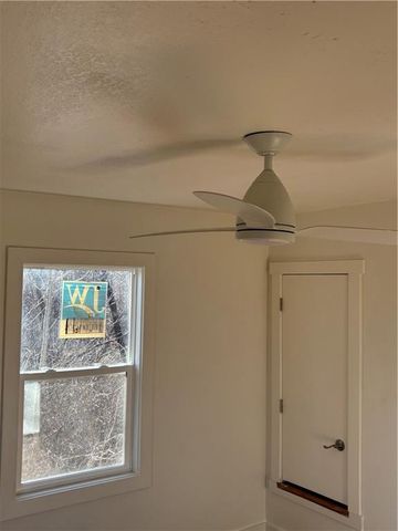 906 RIVERVIEW Drive, St Joseph, MO 64503