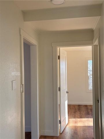 906 RIVERVIEW Drive, St Joseph, MO 64503