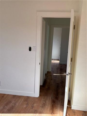 906 RIVERVIEW Drive, St Joseph, MO 64503