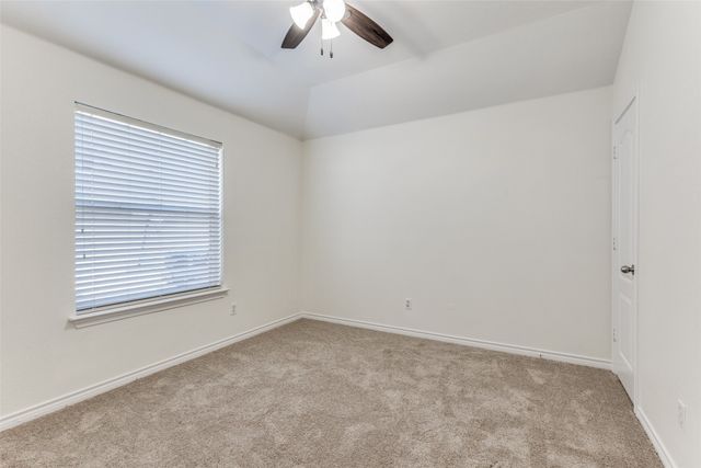 10121 Waverly Lane, Fort Worth, TX 76244